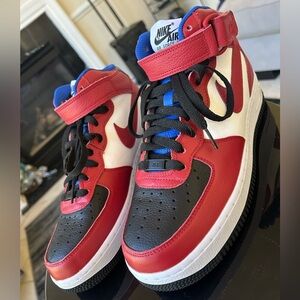 NWOB NIKE AIR FORCE 1 Mid Men’s Sneaker